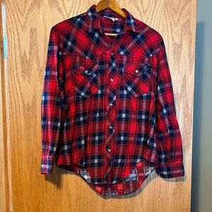 Vintage Women's Red and Blue Plaid Button Down Shirt